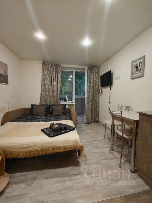 m. Prazhskaya: Apartment, studio
