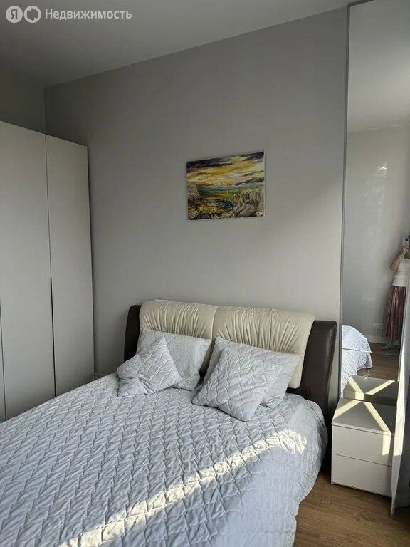 m. Verkhnie Kotly: Apartment, 2-rooms