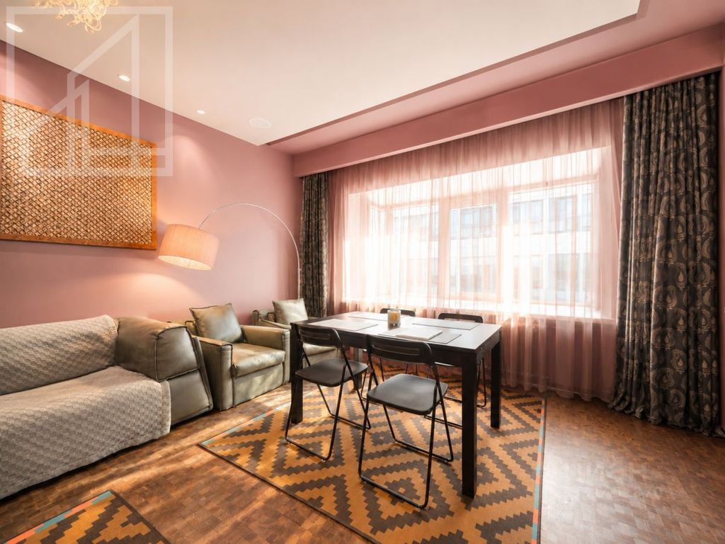 m. Novokuznetskaya: Apartment, 4-rooms