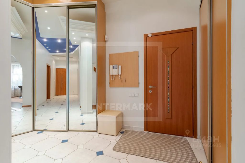 m. Trubnaya: Apartment, 3-rooms