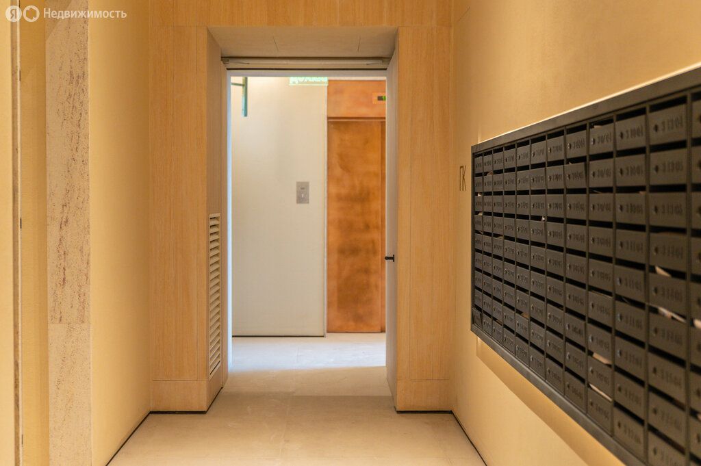 m. Trikotazhnaya: Apartment, 2-rooms