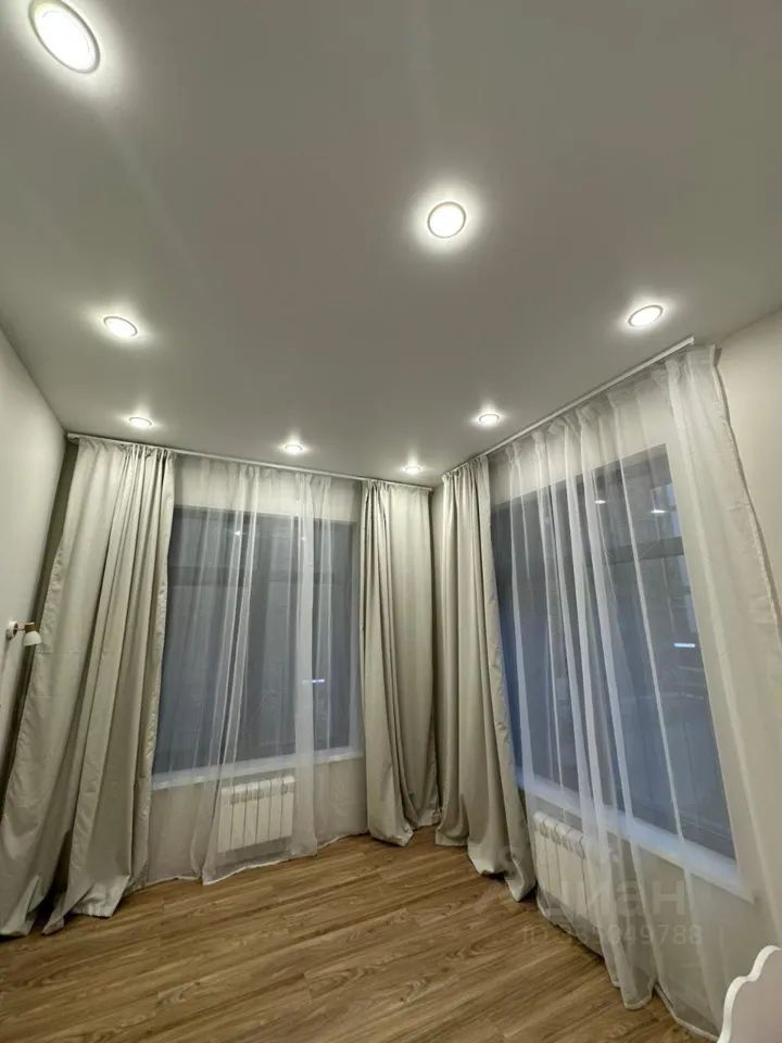 m. ZIL: Apartment, 2-rooms