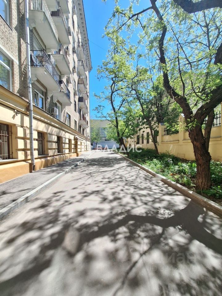m. Shabolovskaya: Apartment, 2-rooms