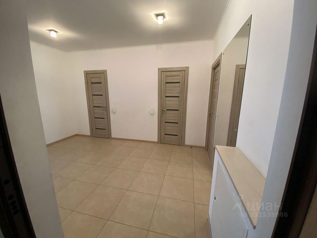 m. Saltykovskaya: Apartment, 3-rooms
