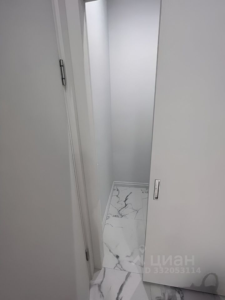 m. Rabochy Poselok: Apartment, 2-rooms