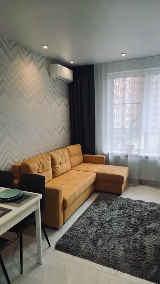 m. Lyublino: Apartment, 1-rooms
