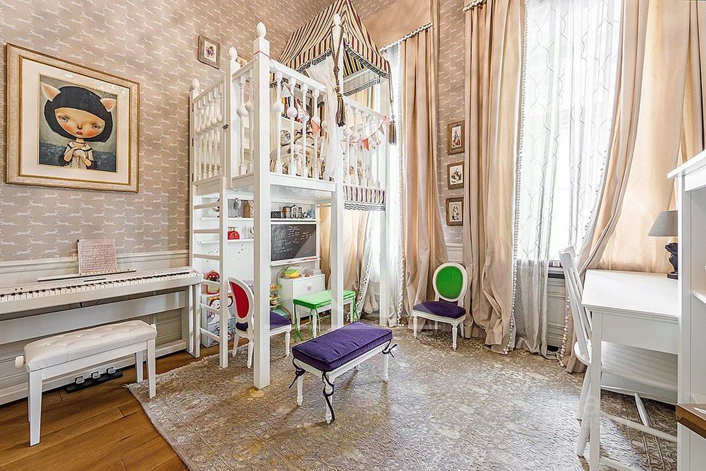 m. Chistye prudy: Apartment, 5-rooms