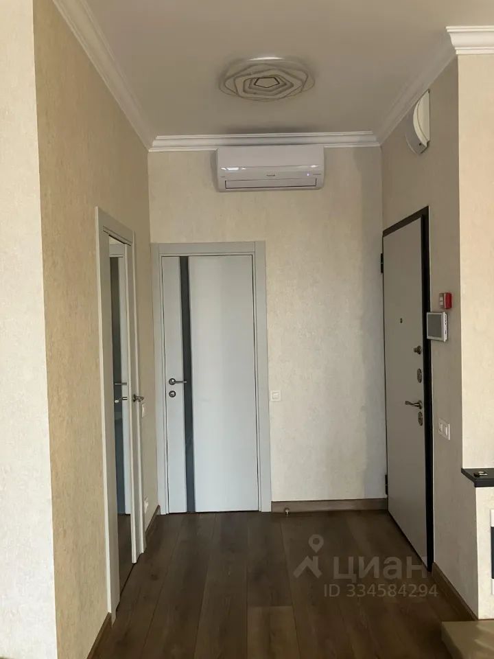 m. Molodezhnaya: Apartment, studio