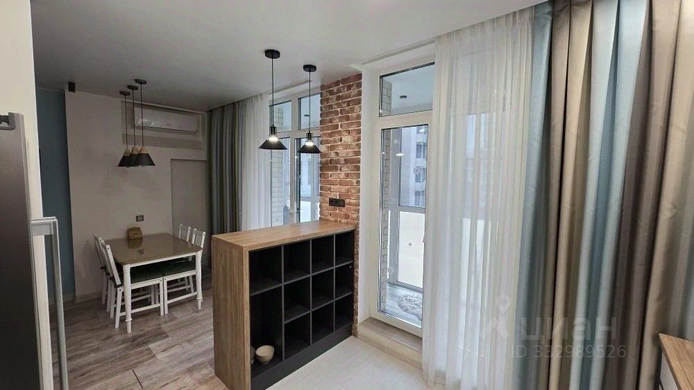 m. Pyatnitskoe shosse: Apartment, 3-rooms