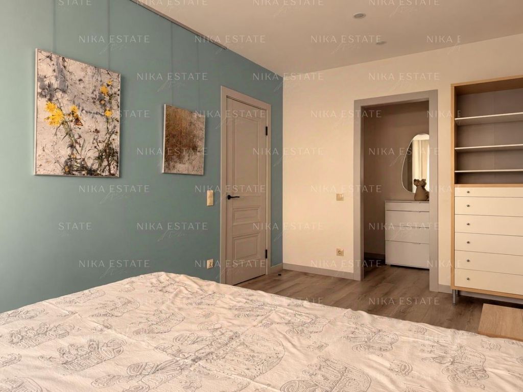 m. ZIL: Apartment, 2-rooms