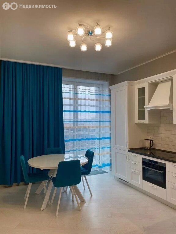 m. ZIL: Apartment, 2-rooms