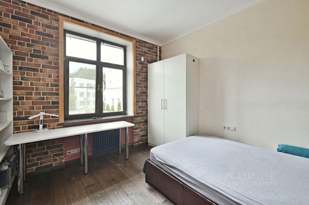 m. Smolenskaya: Apartment, 3-rooms
