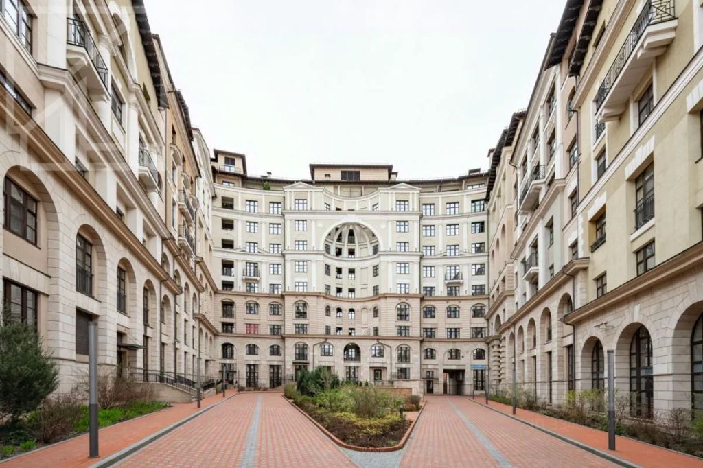 m. Novoslobodskaya: Apartment, 5-rooms