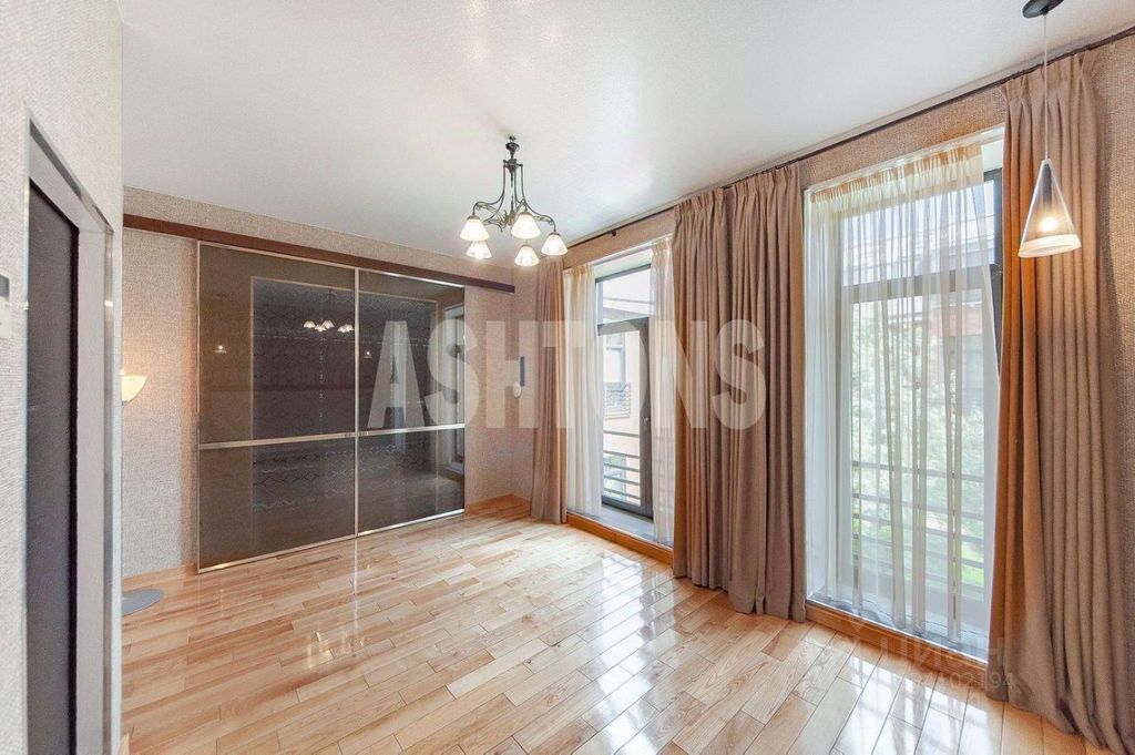 m. Aeroport: Apartment, 5-rooms
