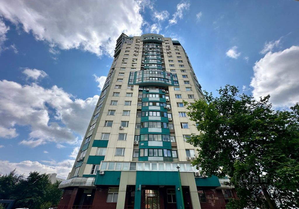m. Yugo-Zapadnaya: Apartment, 3-rooms