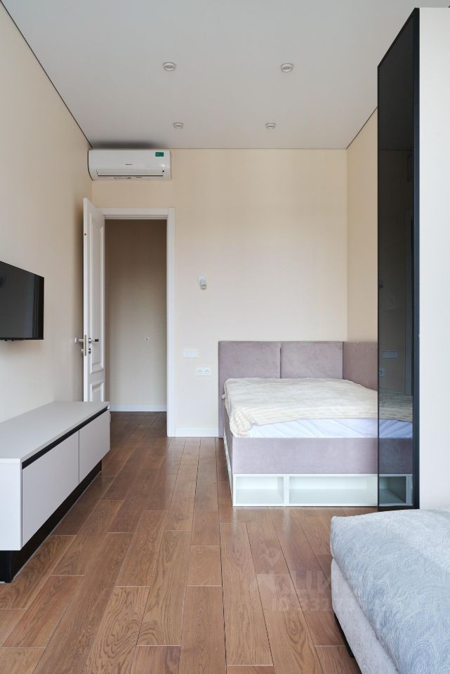 m. Tekhnopark: Apartment, 3-rooms