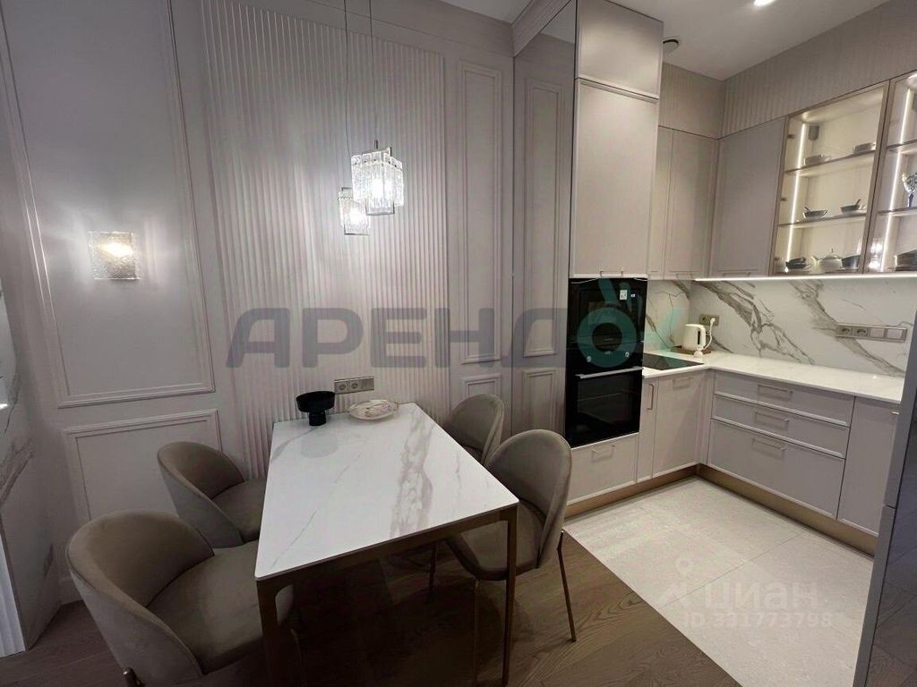 m. ZIL: Apartment, 2-rooms