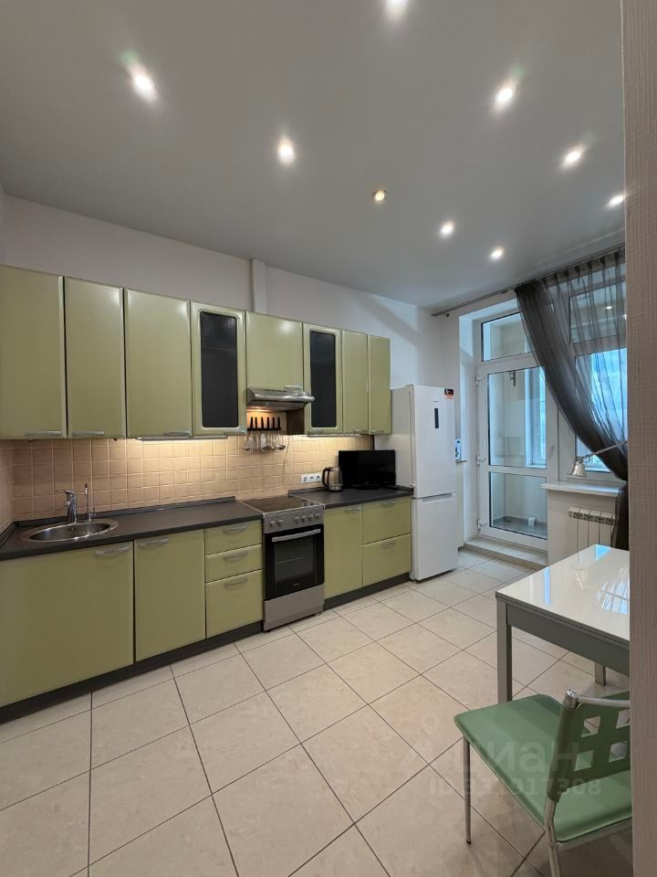 m. Oktyabrskoe pole: Apartment, 2-rooms