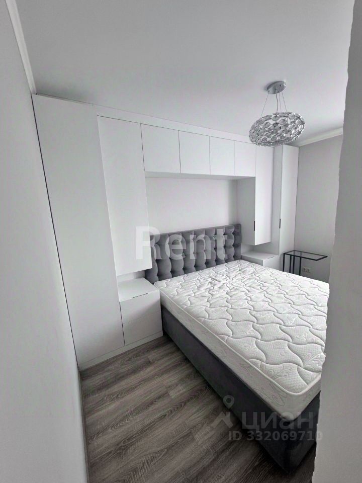 m. Rabochy Poselok: Apartment, 1-rooms