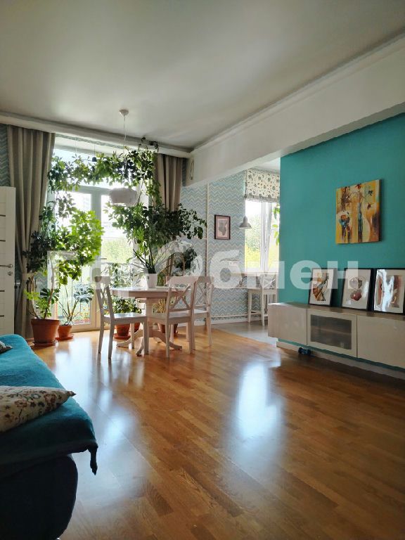 m. Oktyabrskoe pole: Apartment, 2-rooms