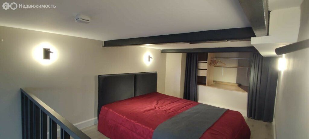 m. Sokol: Apartment, studio