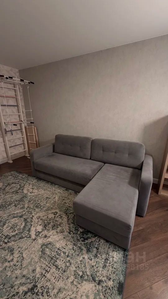 m. Lukhmanovskaya: Apartment, 2-rooms