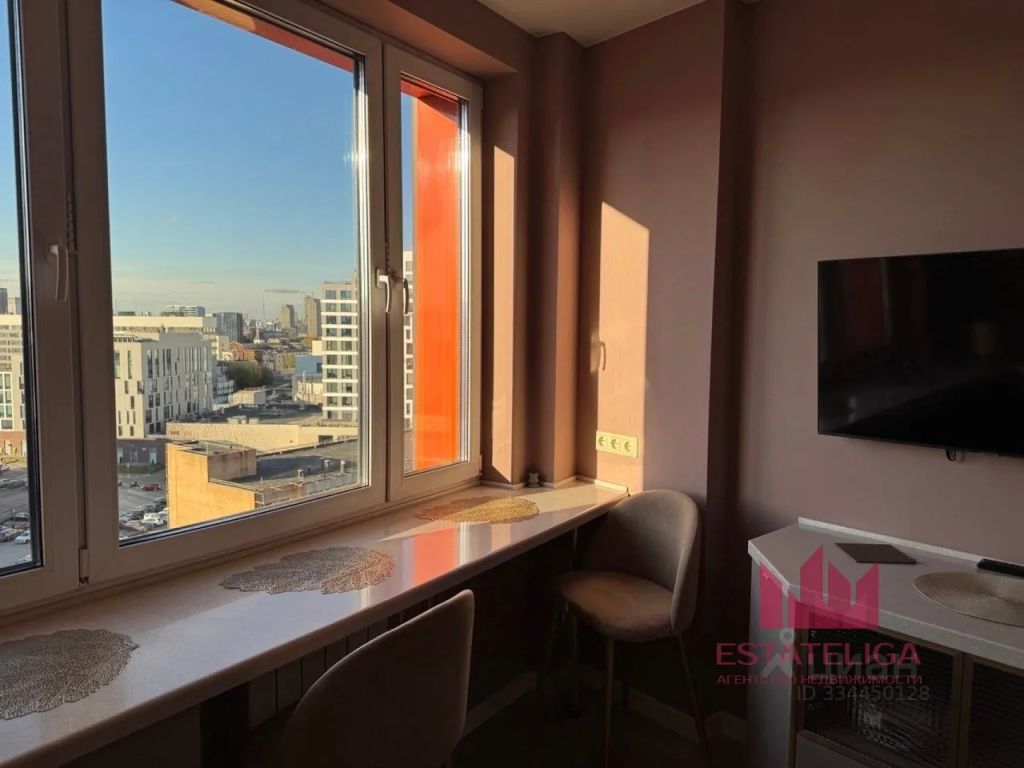 m. ZIL: Apartment, 2-rooms