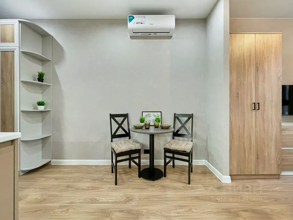 m. Maryina Roscha: Apartment, studio