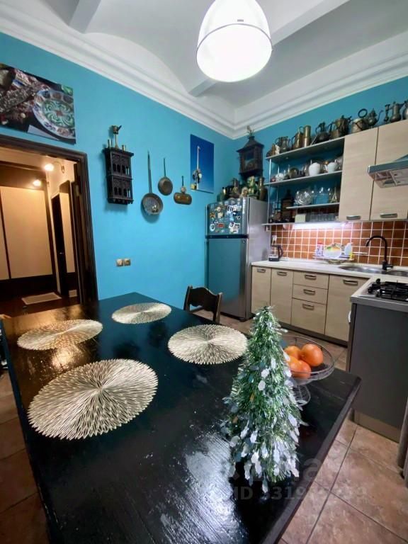m. Kuznetsky most: Apartment, 1-rooms