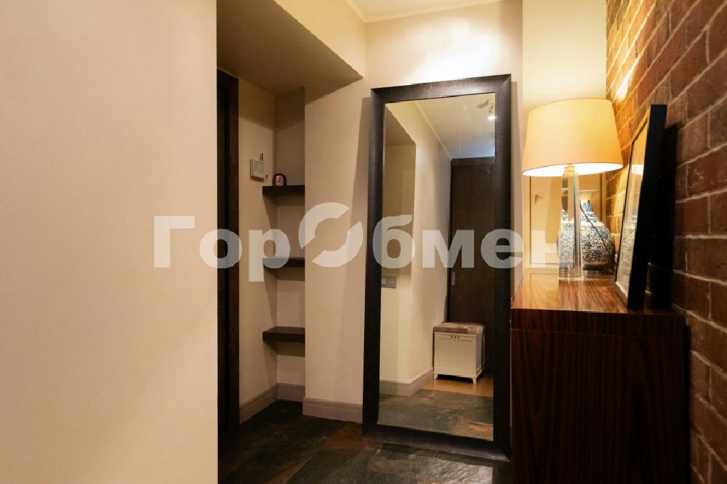m. Generala Tyuleneva: Apartment, 2-rooms