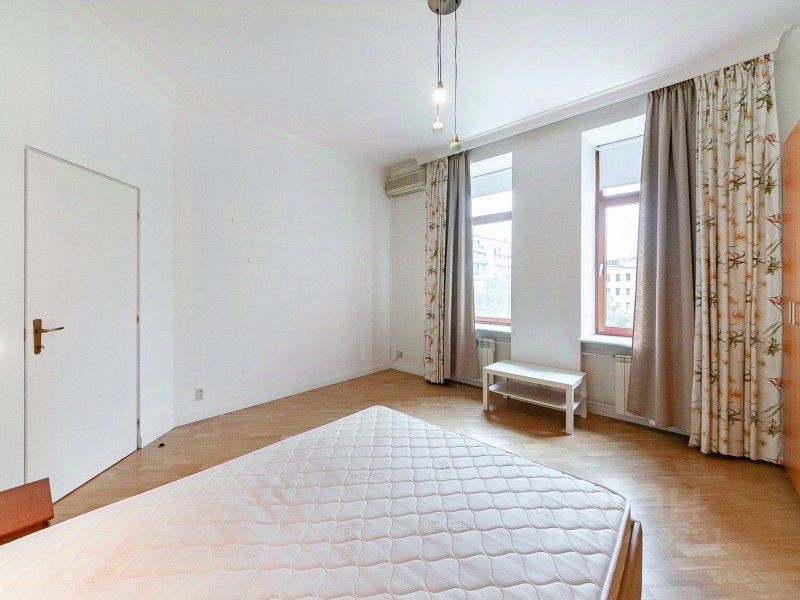 m. Mayakovskaya: Apartment, 3-rooms