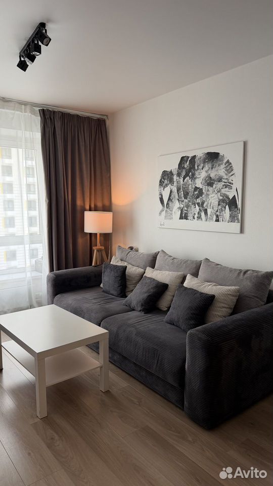 m. Lukhmanovskaya: Apartment, 1-rooms