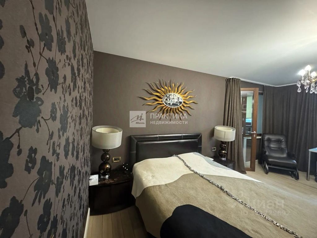 m. Ulitsa 1905 goda: Apartment, 3-rooms