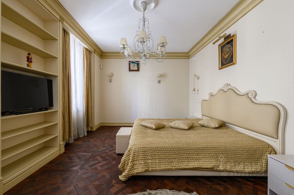 m. Chkalovskaya: Apartment, 3-rooms