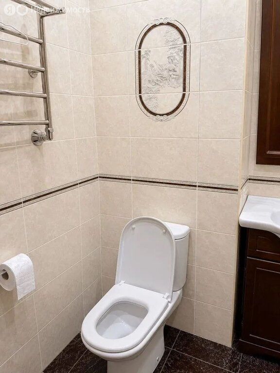 m. Ulitsa Akademika Yangelya: Apartment, studio