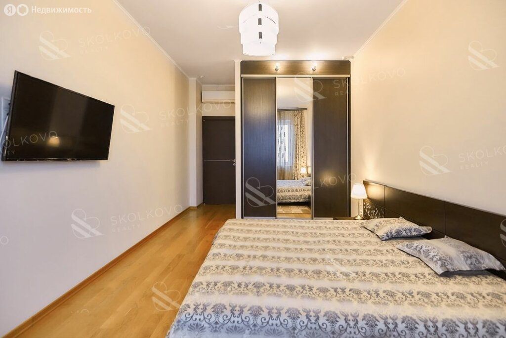 m. Krylatskoe: Apartment, 3-rooms