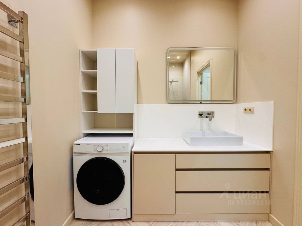 m. ZIL: Apartment, 2-rooms
