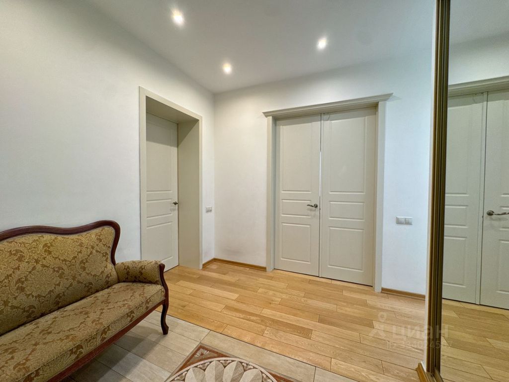 m. Kropotkinskaya: Apartment, 2-rooms