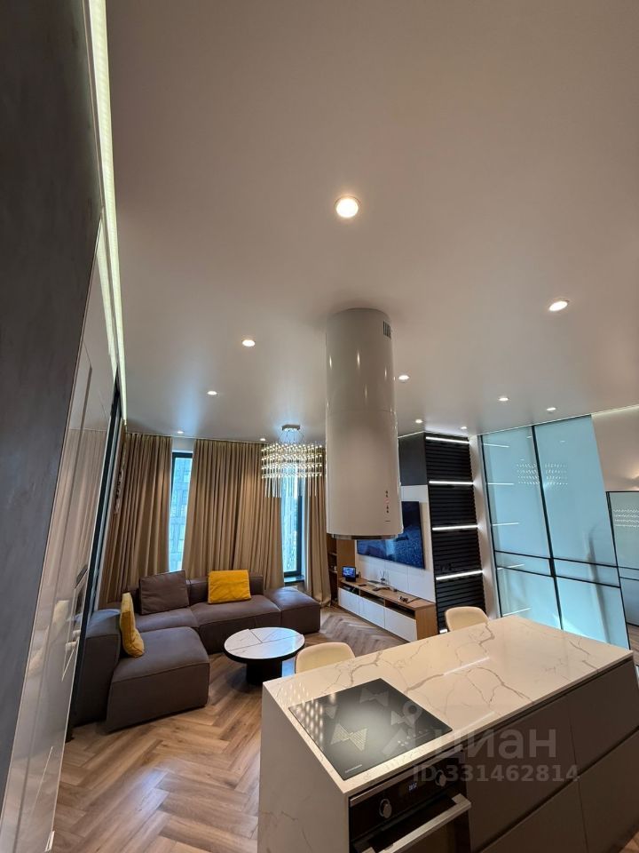 m. Molodezhnaya: Apartment, 3-rooms
