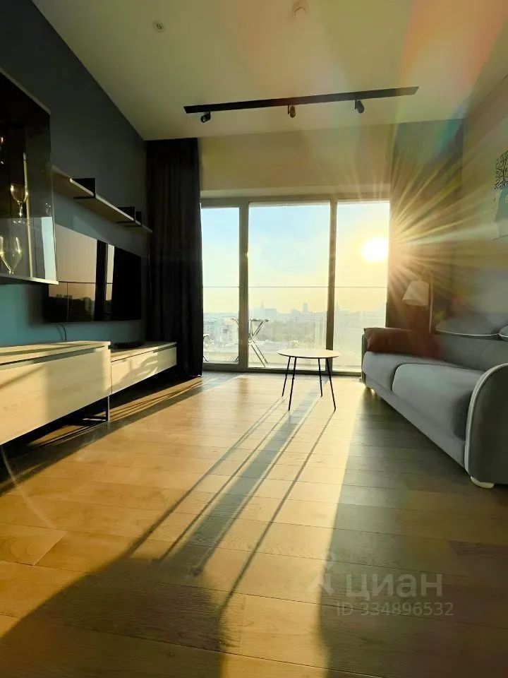 m. Baumanskaya: Apartment, 3-rooms