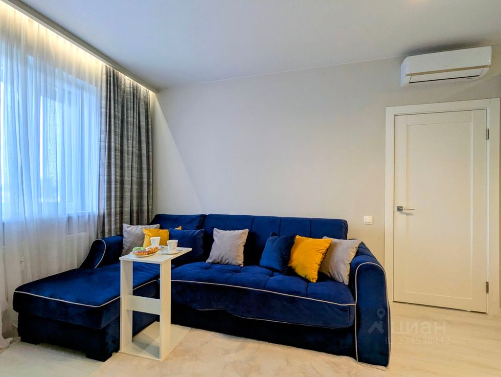 m. ZIL: Apartment, 1-rooms