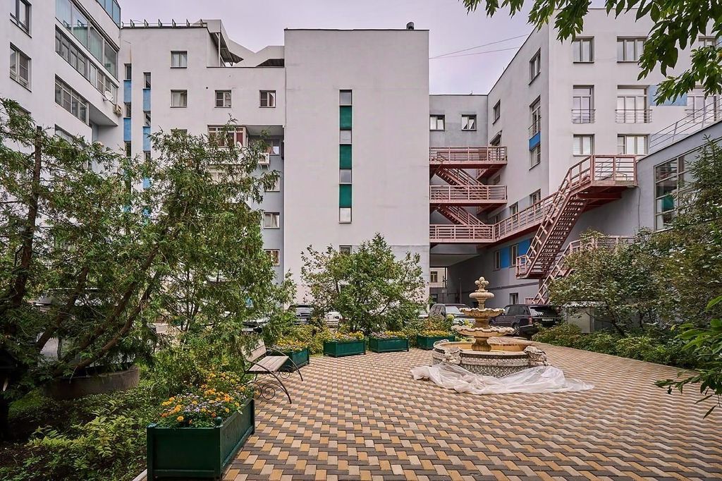 m. Smolenskaya: Apartment, 3-rooms