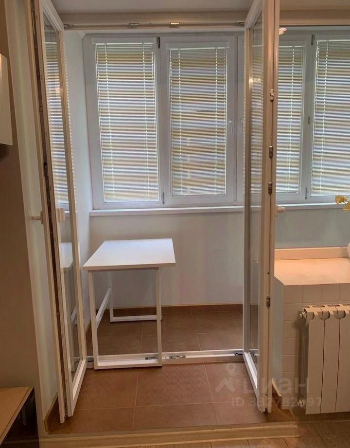 m. Smolenskaya: Apartment, 1-rooms
