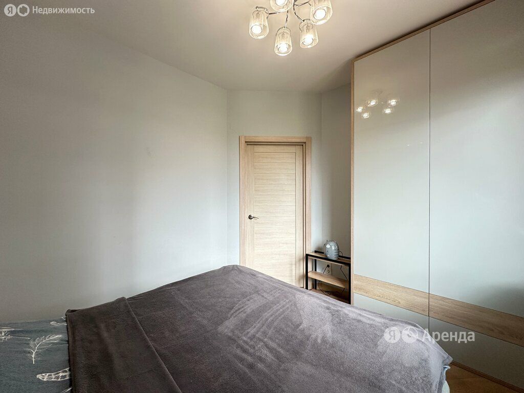 m. ZIL: Apartment, 1-rooms