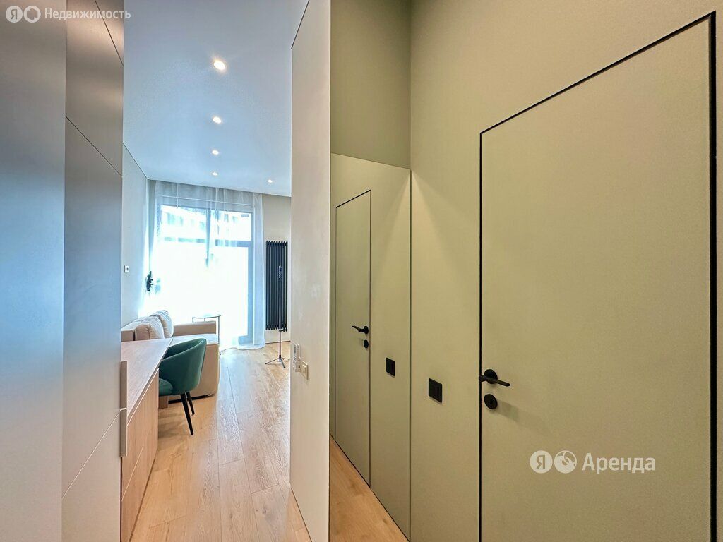 m. Zorge: Apartment, studio