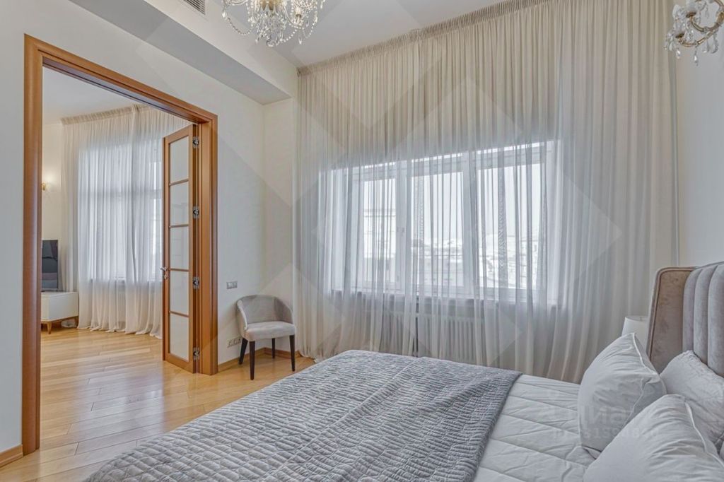 m. Okhotny ryad: Apartment, 3-rooms