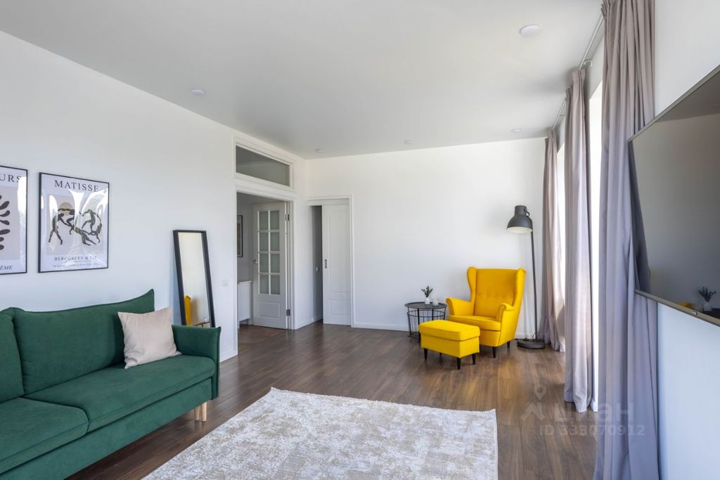 m. Universitet druzhby narodov: Apartment, 2-rooms