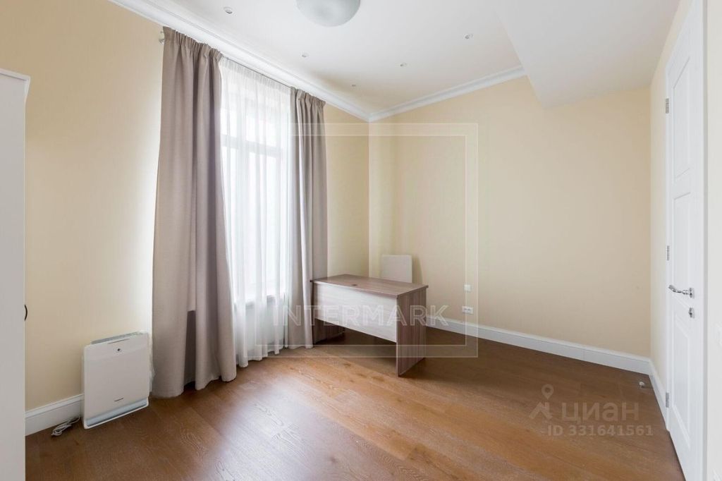 m. Shabolovskaya: Apartment, 3-rooms