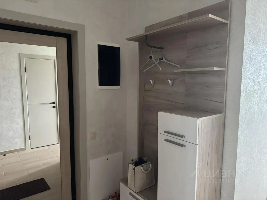 m. Lukhmanovskaya: Apartment, 2-rooms