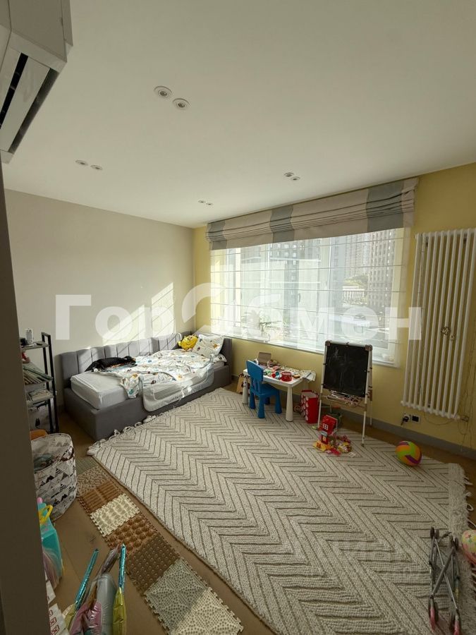 m. Oktyabrskoe pole: Apartment, 2-rooms